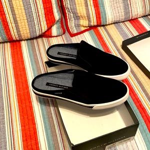 Black Tommy Hilfiger slides NEVER WORN. Bought at Macys. Perfect condition